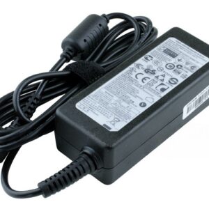 19V 2.1A 40W AC Adaptor for Samsung NP900X1A NP900X1B NP900X3A NP900X3C NP900X4B NP900X4C NP900X4D XE700T1A (P/N: AA-PA2N40S AD-4019W AA-PA2N40L) – Angled front – 3 sides visible