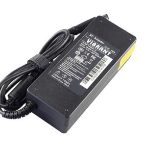 19V 4.62A 90W AC Adaptor for Dell Latitude E4300 E4600 E6400 Vostro 1710 A840 A860 XPS M1530 (P/N: 330-1825 D094H WK890) – Angled front – 3 sides visible